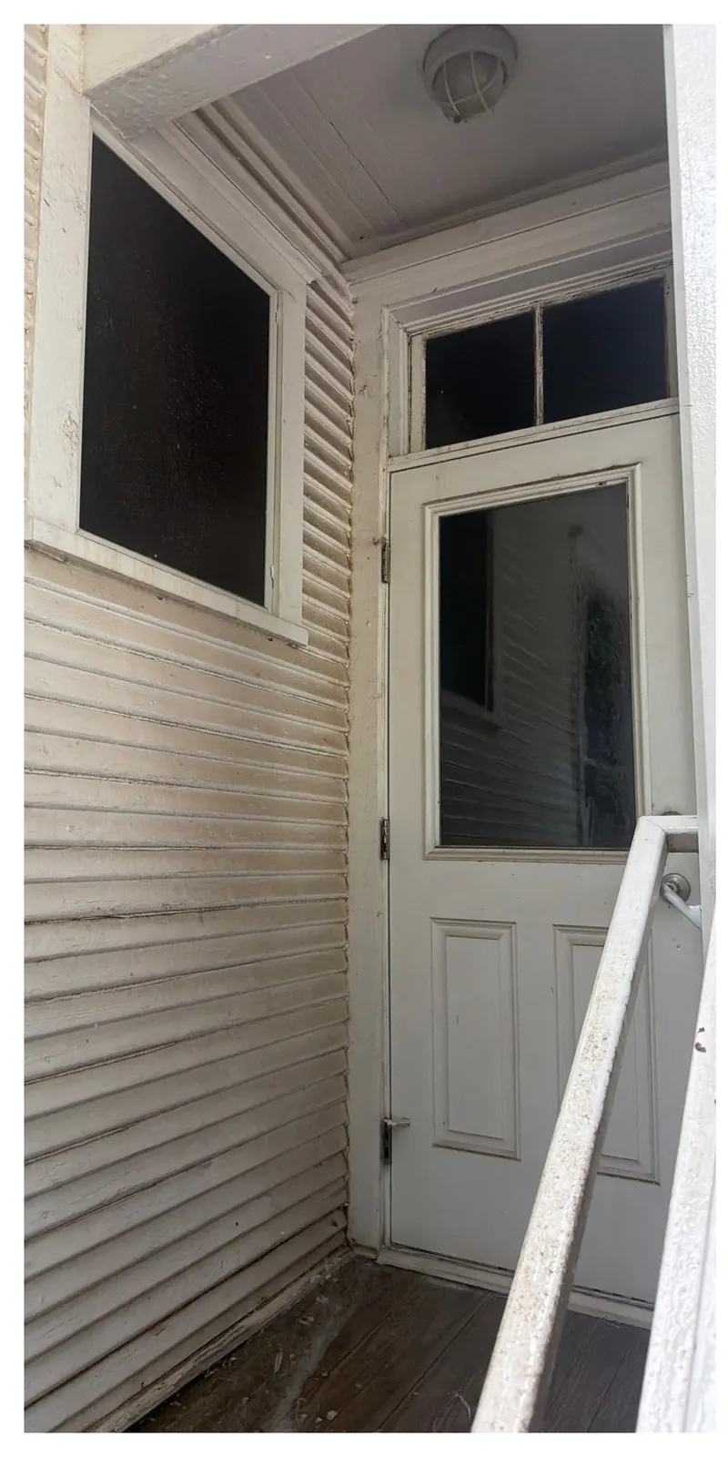 Before and after House Washing